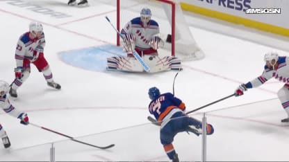NYR@NYI: Tsyplakov scores PPG against Igor Shesterkin