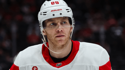 Detroit Red Wings sign Patrick Kane to one-year contract